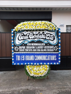 Papan Bunga Duka di Bangunjiwo